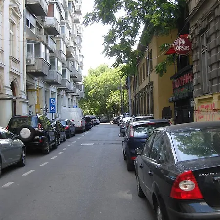 Overwatch-central Park Studio Apartment Bucharest
